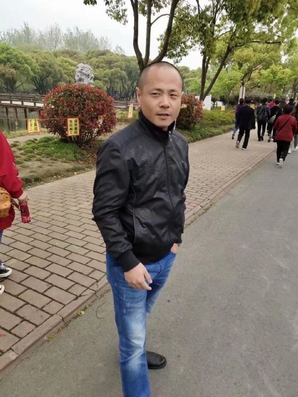 傻子的第一张照片--无锡闪婚服务中心